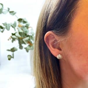 Shell stud earrings