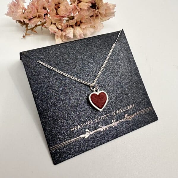 Valentine’s gift box: Necklace - Image 3