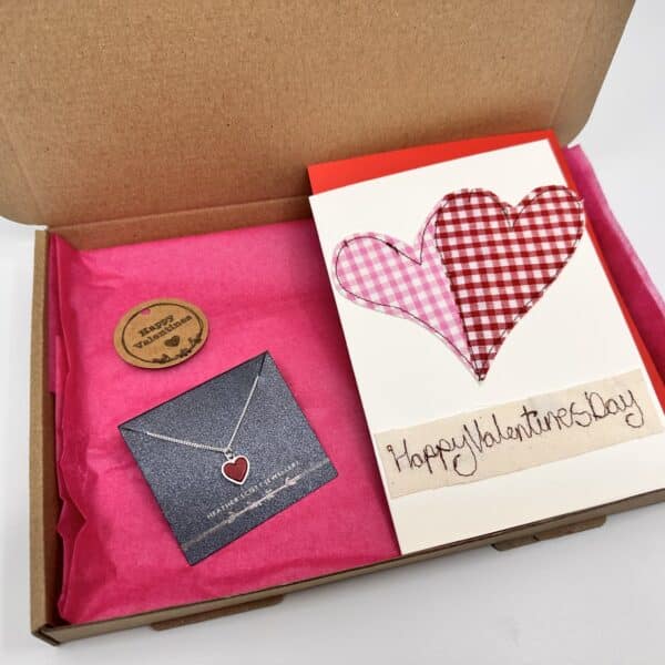 Valentine’s gift box: Necklace - Image 2